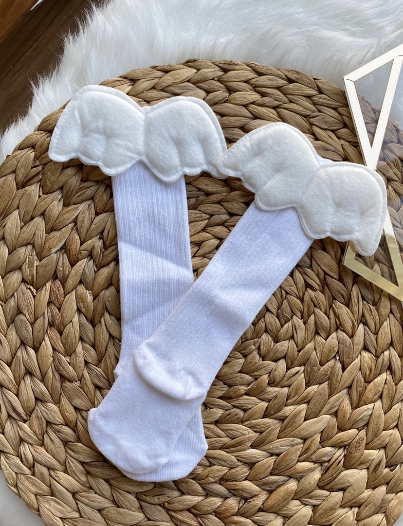 0-3 Yaş Beyaz Kanatlı Diz Altı Çorap