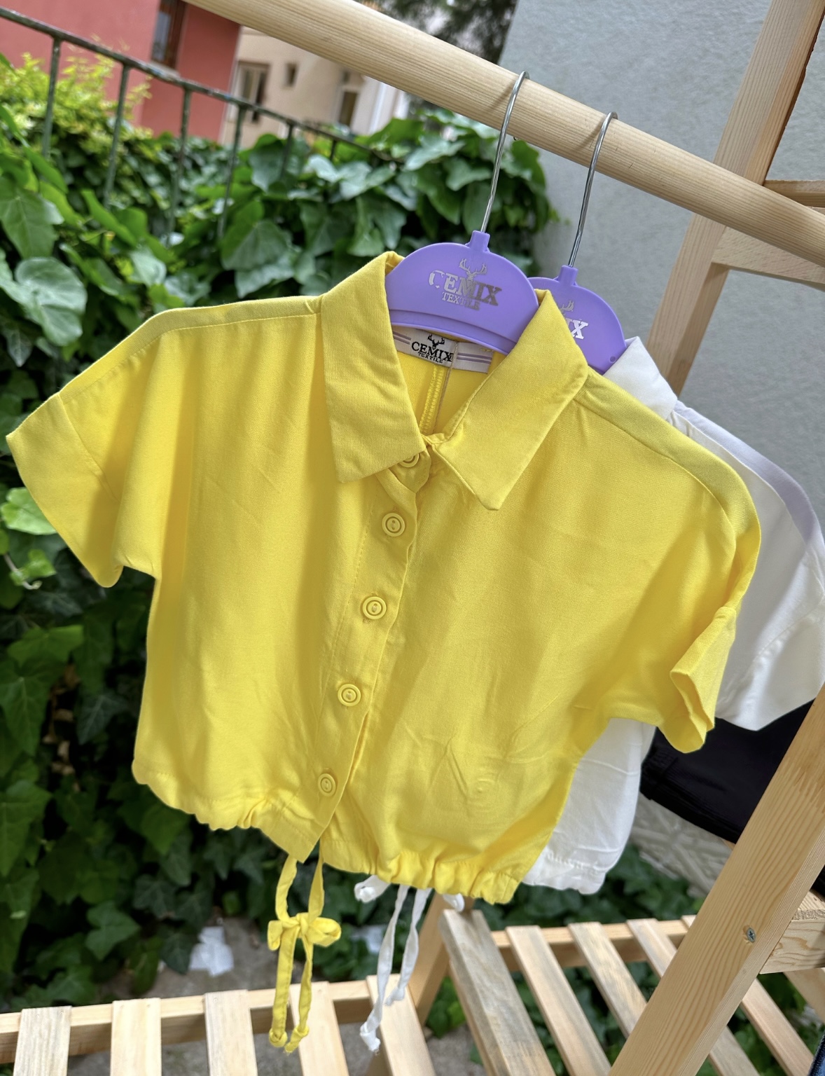 Sarı Yakalı Önden Bağlamalı Crop Gömlek